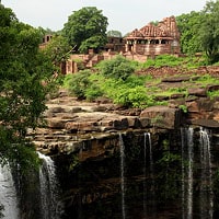 Cascata e Templi di Menal, Rajasthan