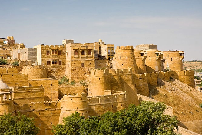 Le Fort de Jaisalmer dominant la ville, Jaisalmer, Rajasthan