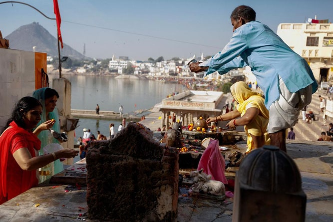 Prayers on the Ghats, Pushkar, Rajasthan