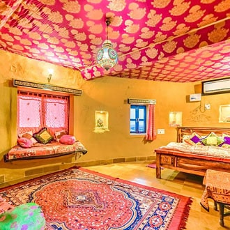 Mud Mirror Guesthouse, hotel a Jaisalmer, Rajasthan
