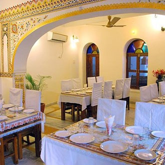 Gwala Rooftop Restaurant, restaurant in Shekhawati, Rajasthan