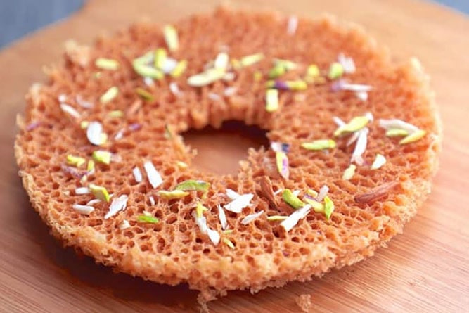 Ghevar, piatto celebre del Rajasthan